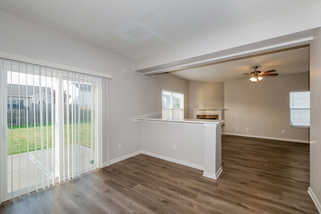 Building Photo - 3402 Enclave Ln
