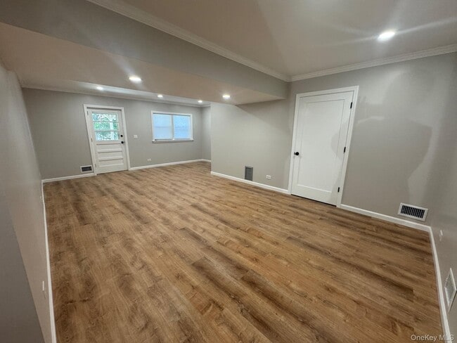 Building Photo - 29 S Mortimer Ave