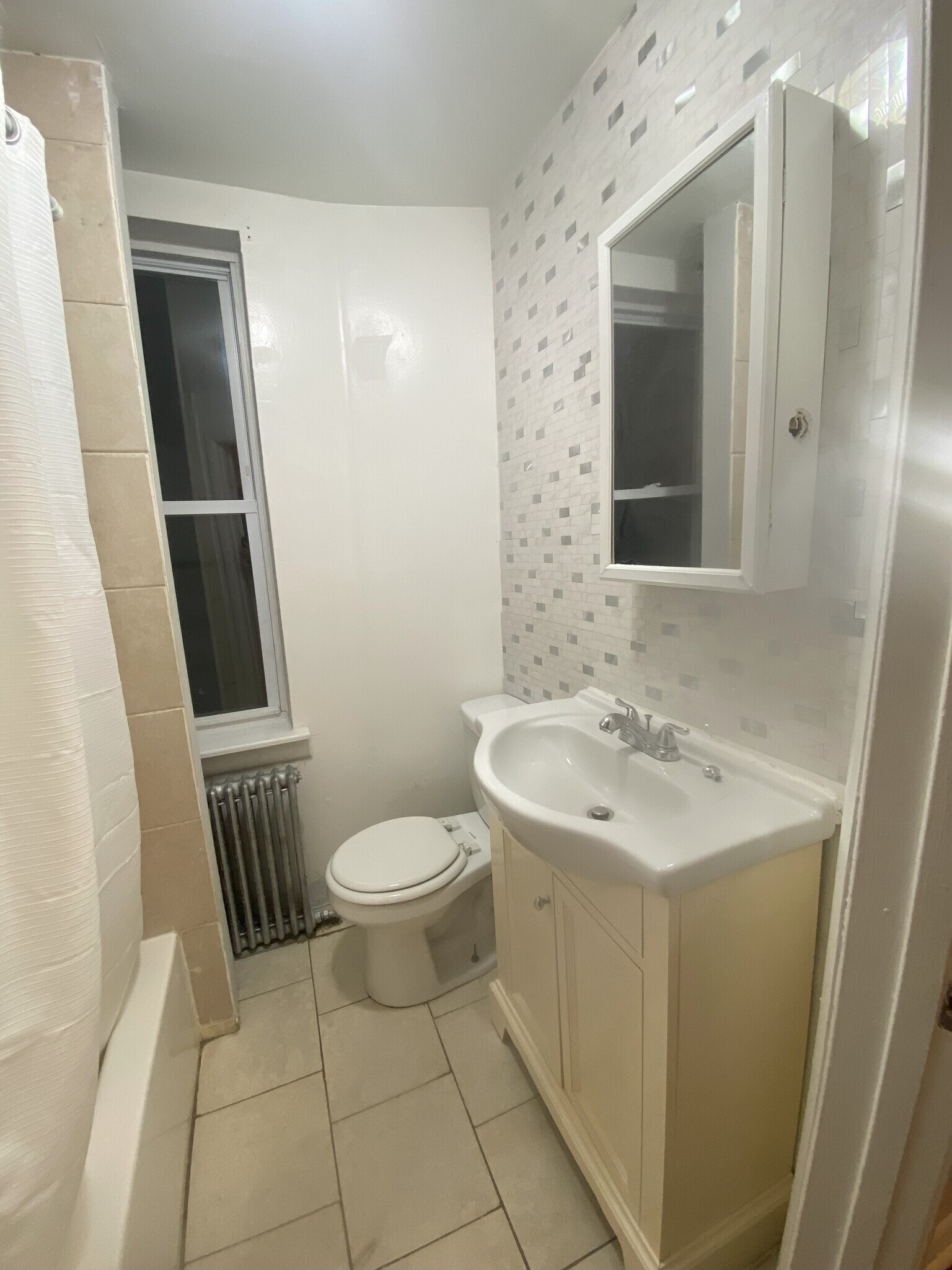 Building Photo - 1635 Lecount St