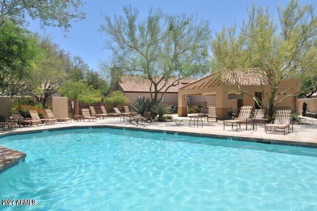 Building Photo - 7533 E Camino Real