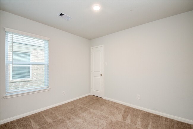 Building Photo - 6222 El Topacio Dr