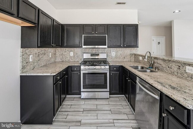 Building Photo - 217 Spruce Trail