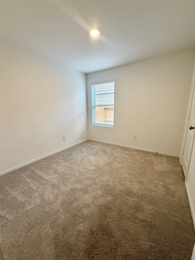 Building Photo - 28730 Texas Plns Dr