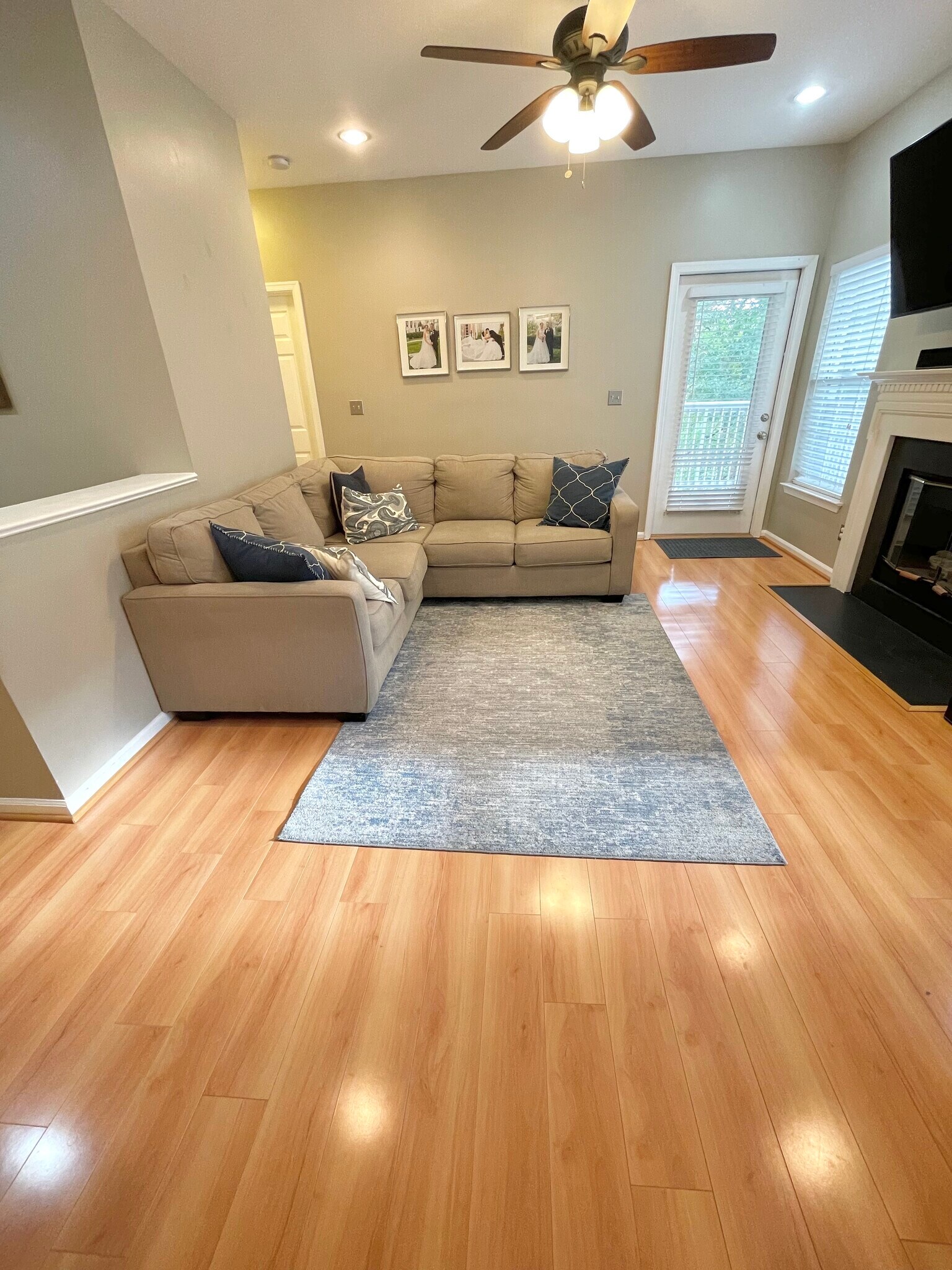 Building Photo - 1716 Lake Shore Crest Dr