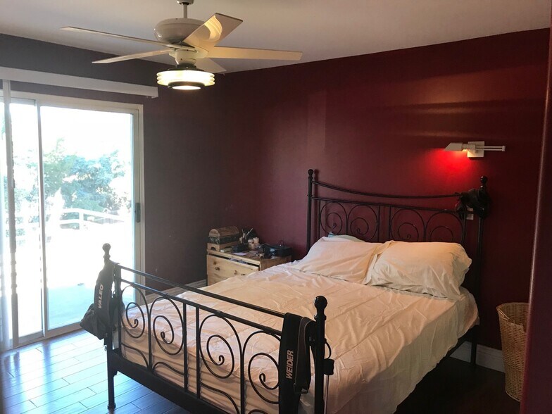 Building Photo - 12766 Jolette Ave