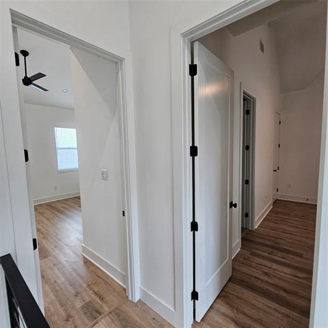 Building Photo - 2143 Mail Ave