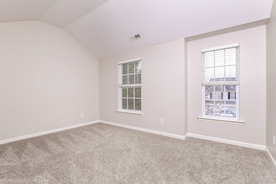 Building Photo - 1613 Brown Owl Dr