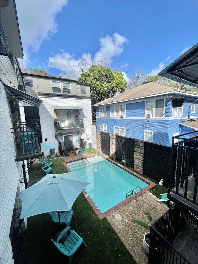 Building Photo - 412 Pacific St