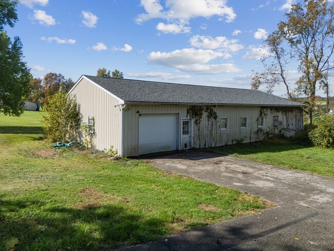Building Photo - 8113 US-22