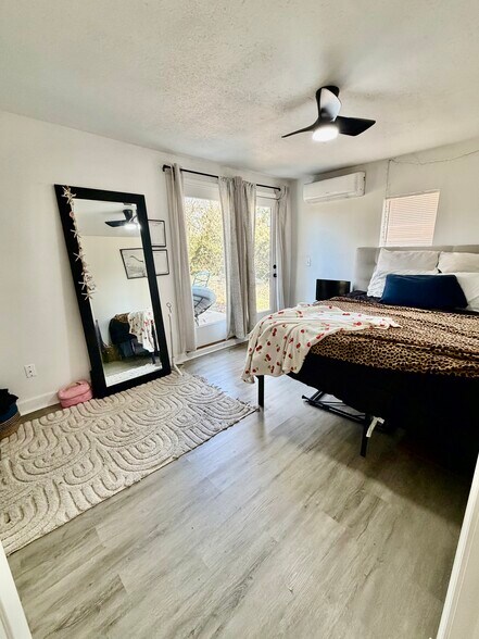 Building Photo - 2935 W Madison St