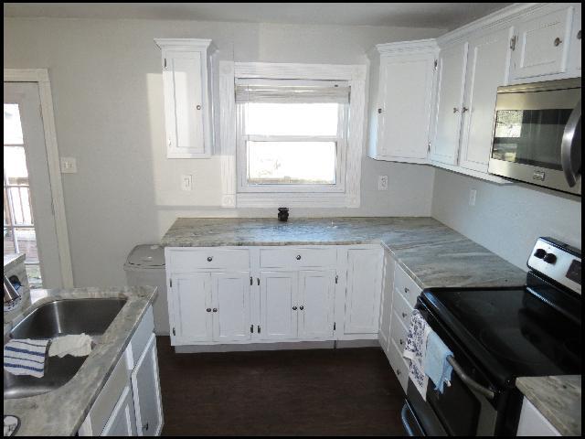 Building Photo - 9216 W 6th St