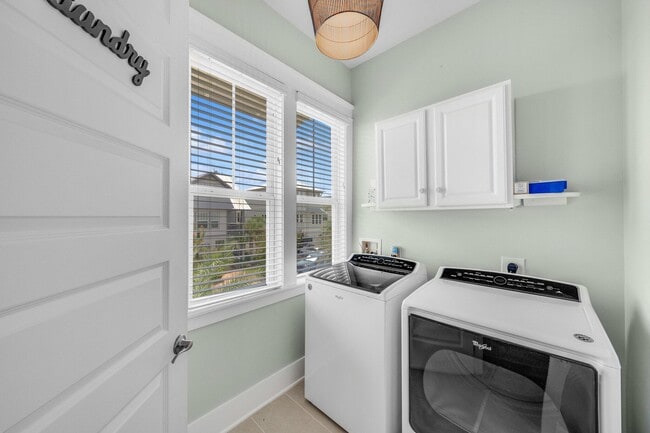 Building Photo - 79 Grande Pointe Dr