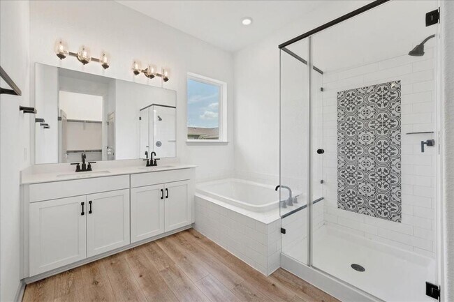 Building Photo - 133 Monterey Oak Trl