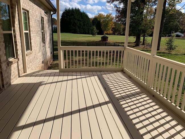 Building Photo - Luxury Townhome in Summerfield NC