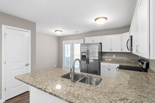 Building Photo - 955 Big Sky Dr