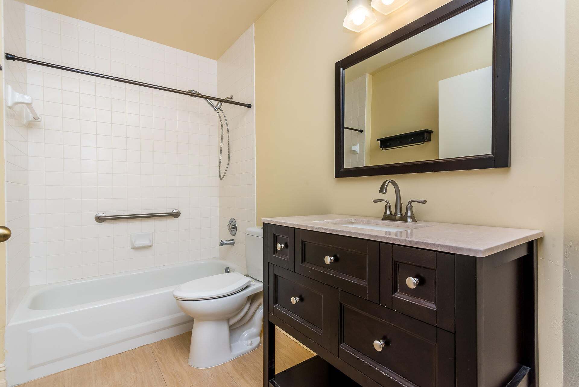 Building Photo - 8889 Odell Dr