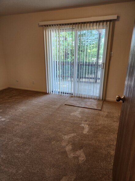 Building Photo - 6043 Leafwood Dr