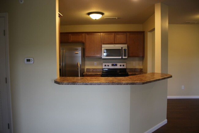 Building Photo - Available for Rent: 2 Bedroom/2 Bathroom C...