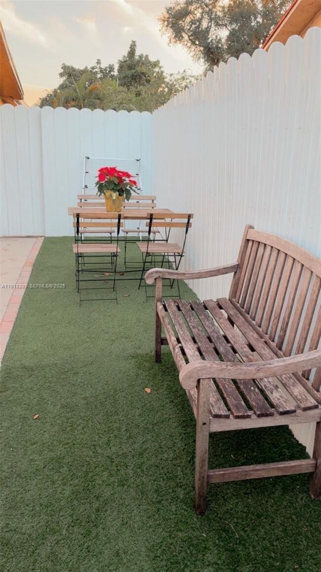 Building Photo - 728 NW 171st St