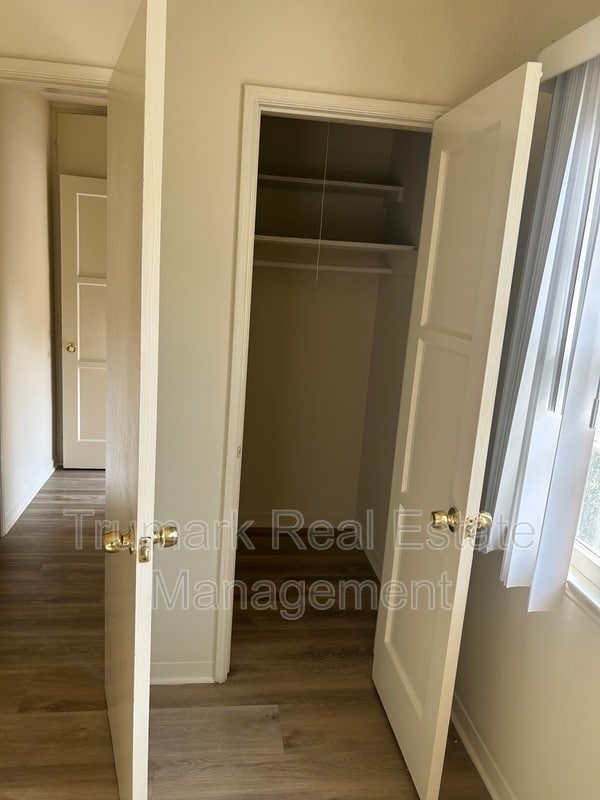 Building Photo - 1451 E Broadway