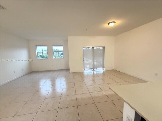 Building Photo - 290 NW 109th Ave