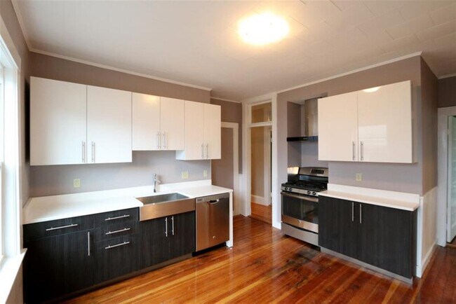 Building Photo - 21 Granite St