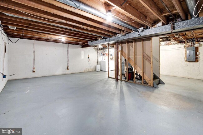 Building Photo - 13700 Pendelton st