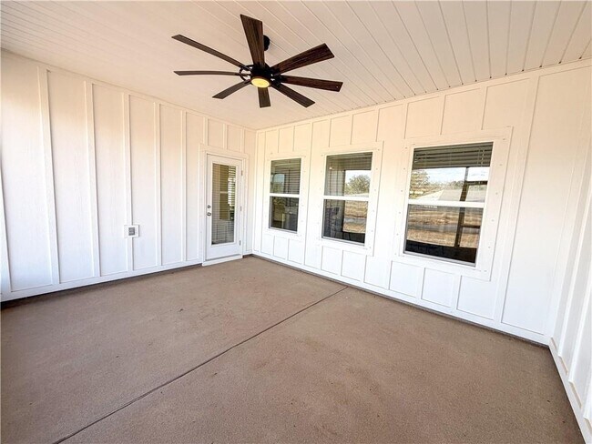 Building Photo - 27137 Augustine Drive