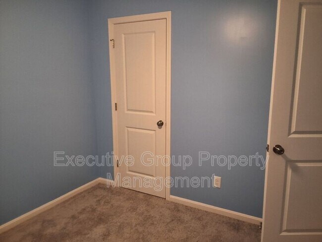 Building Photo - 101 Kestrel Ct