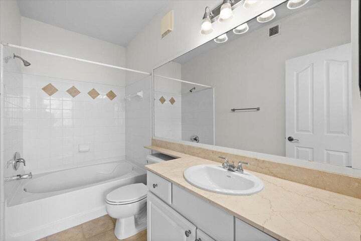 Building Photo - 155 Galicia Way