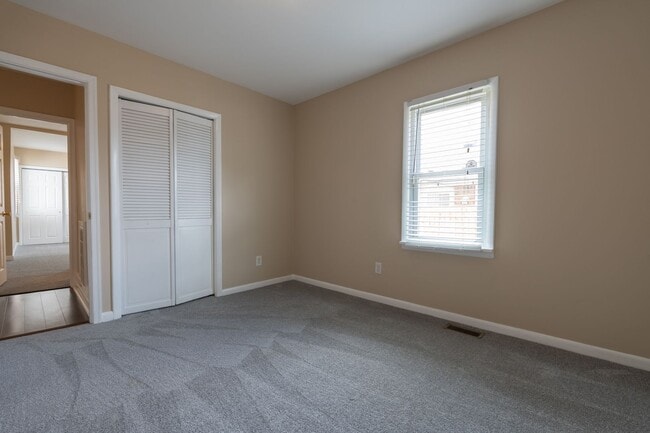 Building Photo - BEAUTIFUL 3 Bedroom Home in Little Creek!