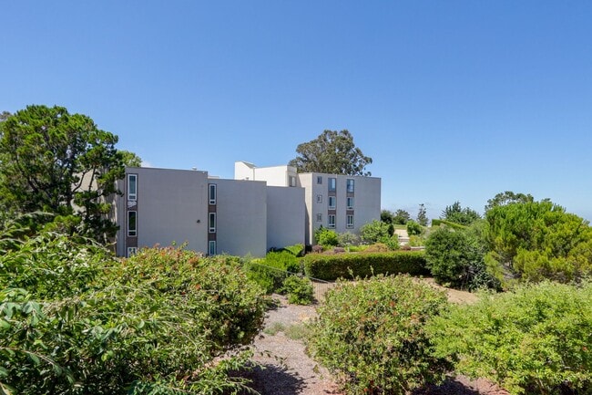 Building Photo - 380 Vallejo Dr