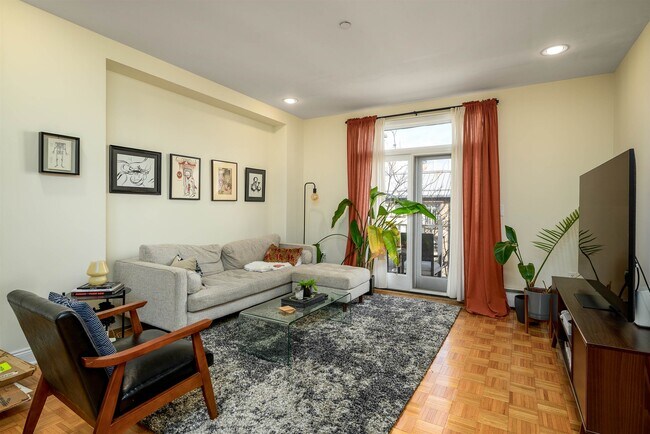 Primary Photo - 207 Shearwater Ct W