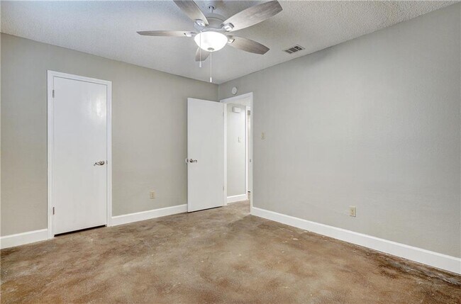 Building Photo - 6009 Avery Island Ave