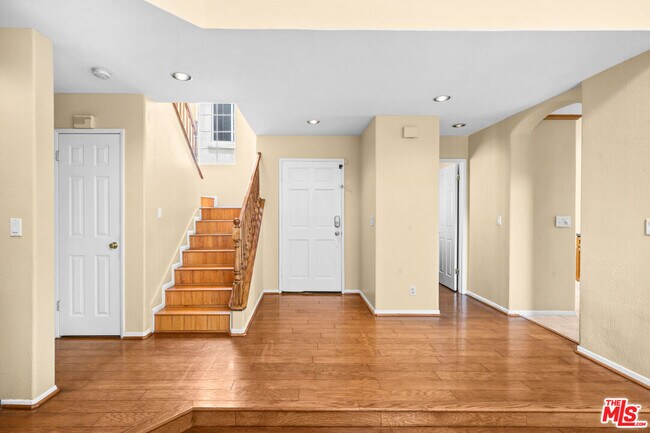 Building Photo - 18639 W Nathan Hill Dr