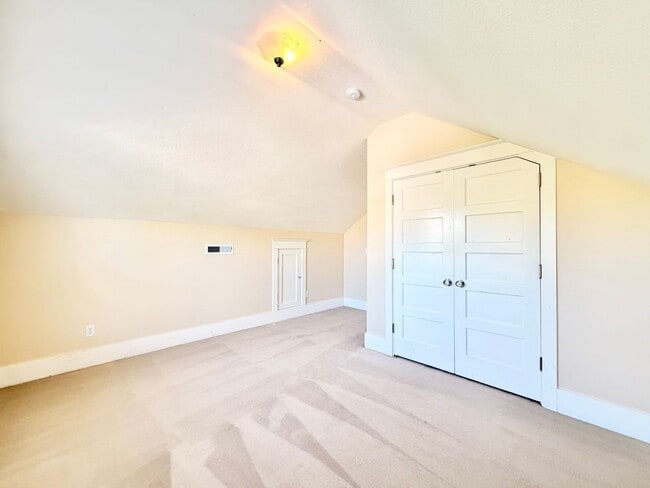 Building Photo - 2 Weeks Free! Charming Craftsman with Solar Savings, Hardwood Floors, and Private Backyard - Move...