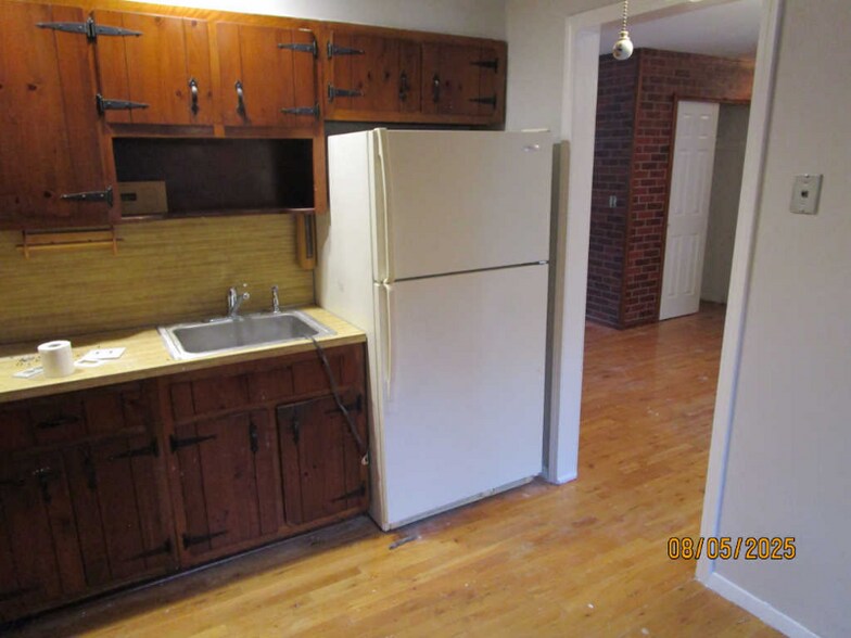 Building Photo - 36 Andover