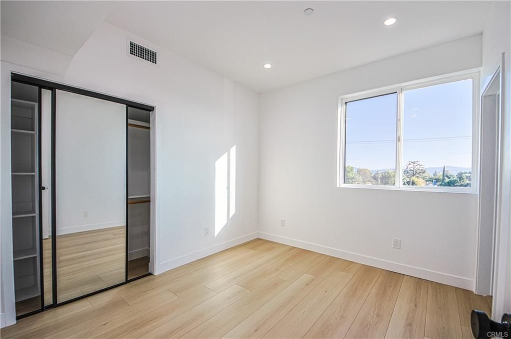 Building Photo - 11732 Gilmore St