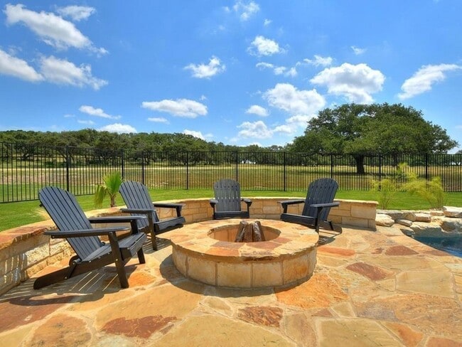 Building Photo - 175 Call Dr