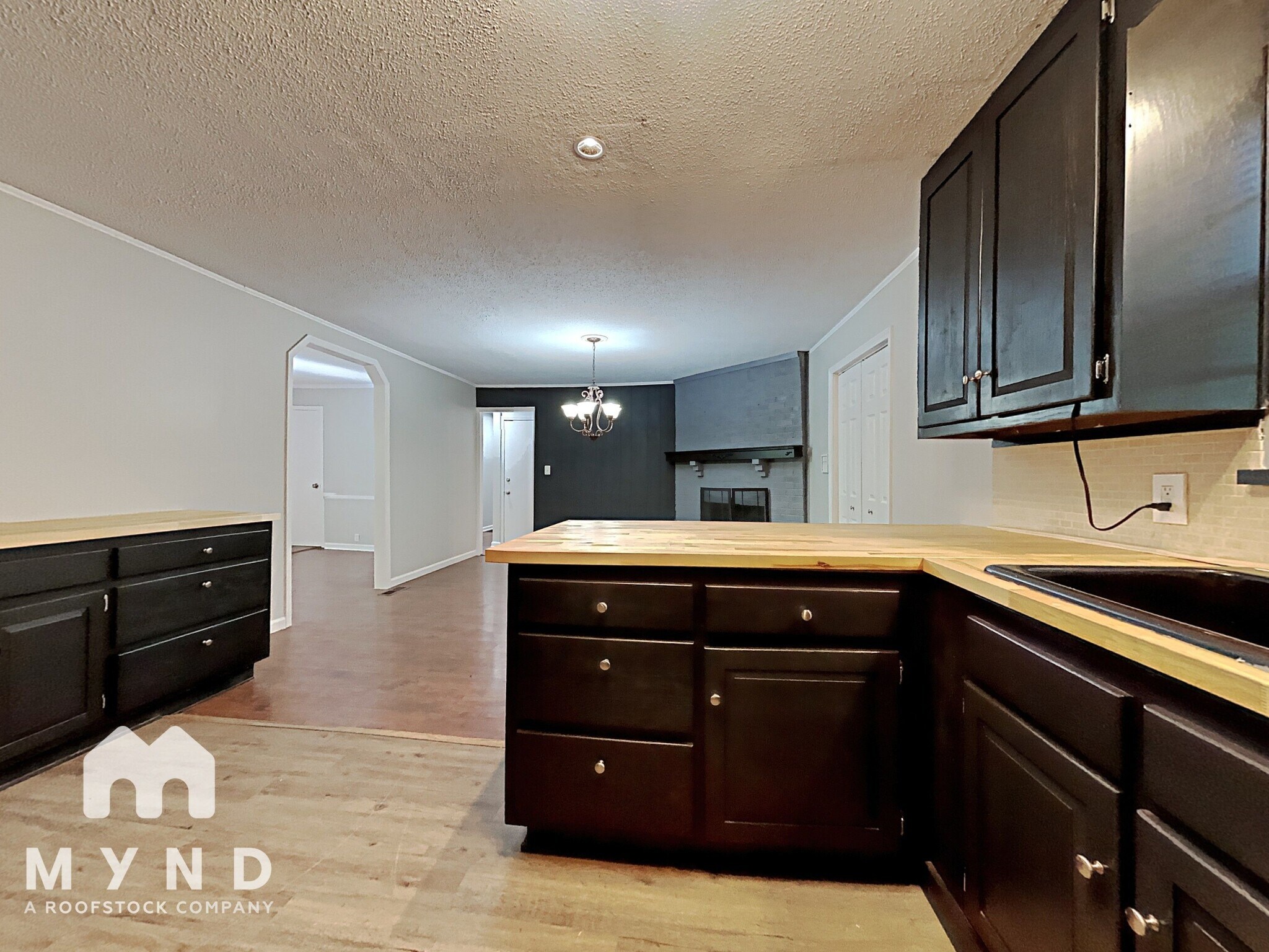 Building Photo - 1118 Arrowhead Trail