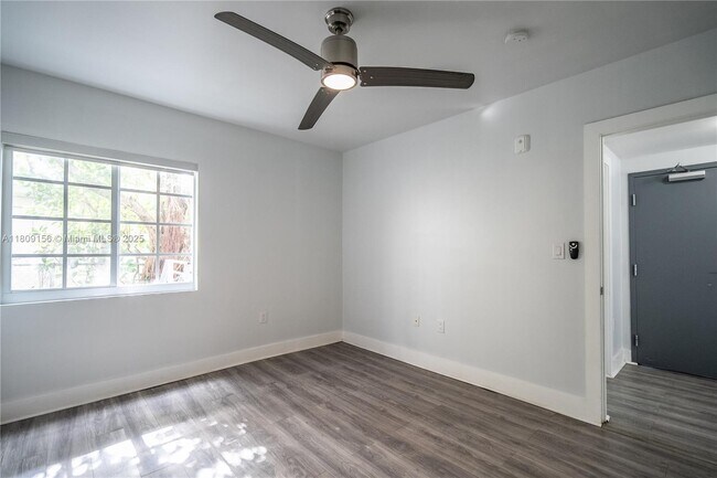 Building Photo - 331 85th St