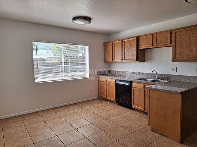 Building Photo - 3059 W Acapulco Ln