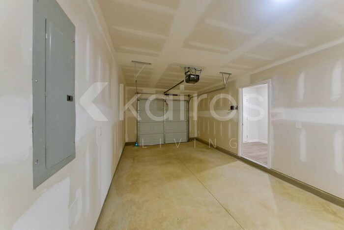 Building Photo - 306 Ironwood Ct