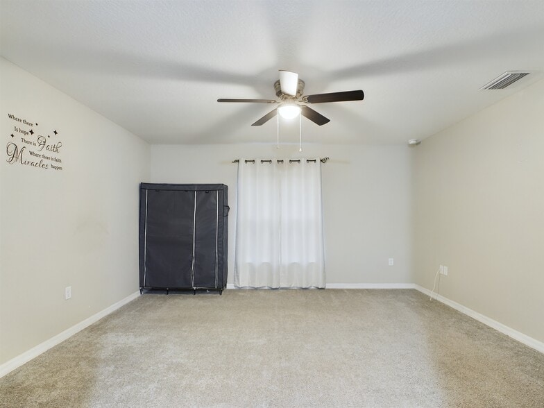 Master bedroom - 10102 SW 188th Cir