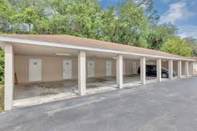 Building Photo - 2 Bedroom, 2 Bath Condo in Cedar Point Holly Hill