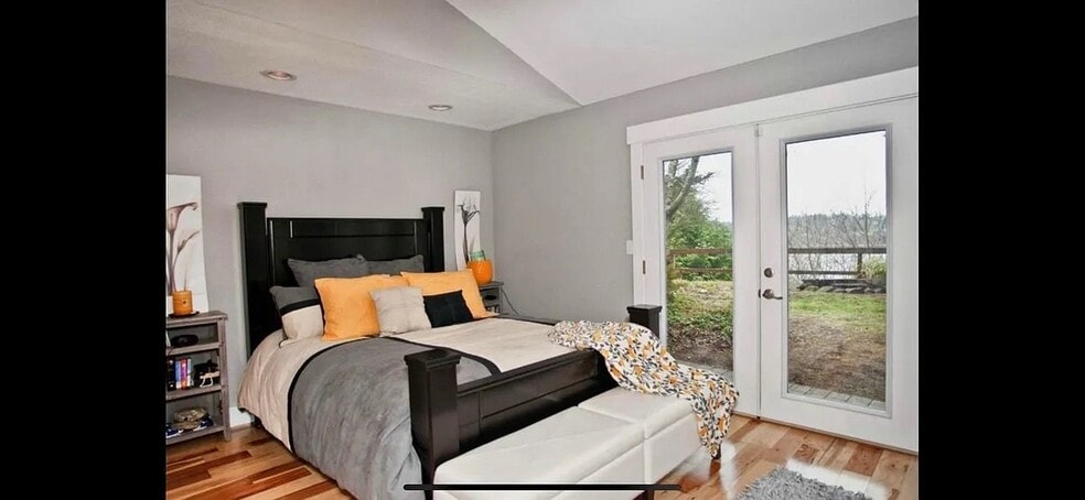 Building Photo - 9621 Steamboat Island Road Northwest