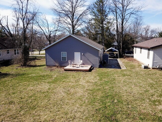 Building Photo - 7th and Roosevelt - Available August 2026