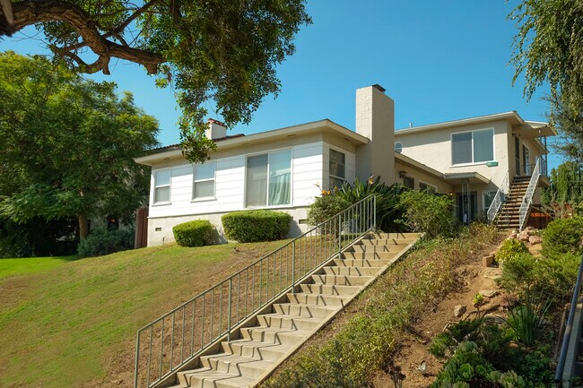 Building Photo - 1214 Huntington Dr
