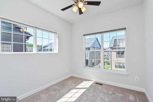Building Photo - 4388 Fair Lakes Ct