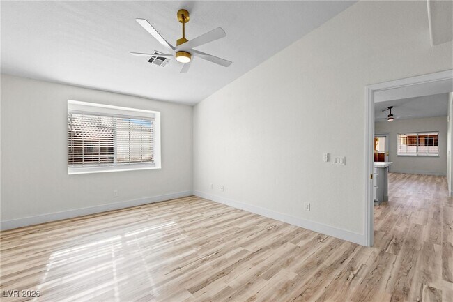 Building Photo - 3327 Erva St